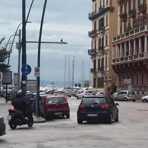 https://casa-vacanze-sannazzaro.hotels-amalfi.com